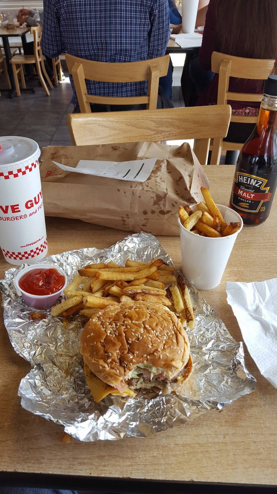 Five Guys | meal takeaway | 3863 Medina Rd, Fairlawn, OH 44333, USA | 3306655551 OR +1 330-665-5551