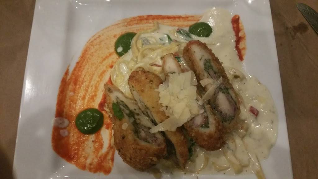 Zerillos Italian Grill | restaurant | 11653 Countryway Blvd, Tampa, FL 33626, USA | 8138555178 OR +1 813-855-5178