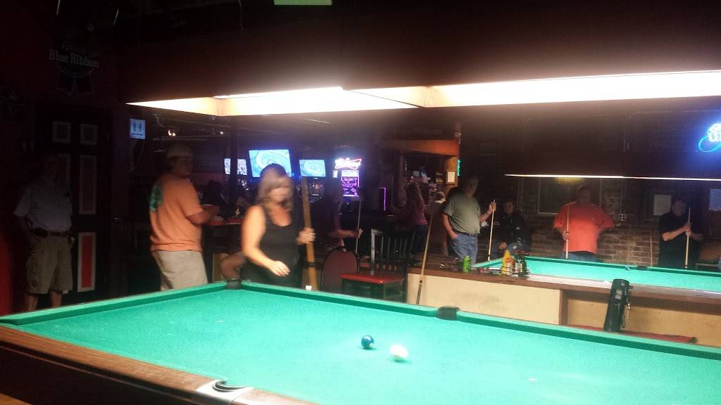 Huds Bar & Grill | restaurant | 2213 Gray Hwy, Macon, GA 31211, USA | 4783306046 OR +1 478-330-6046