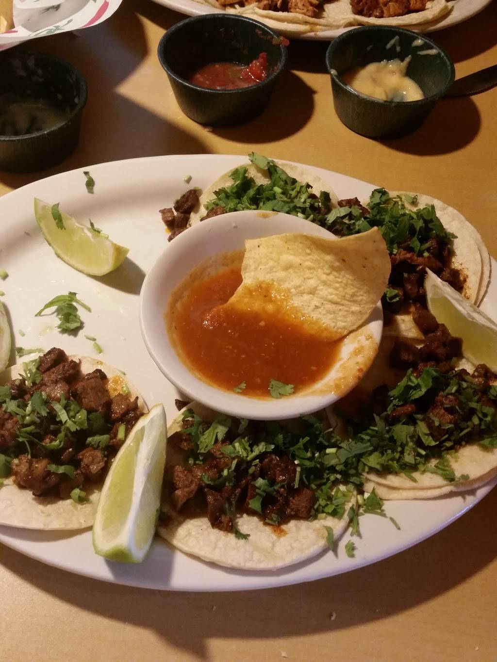 Carlitos Cafe | restaurant | 622 NW 32nd St, Newcastle, OK 73065, USA | 4053873500 OR +1 405-387-3500