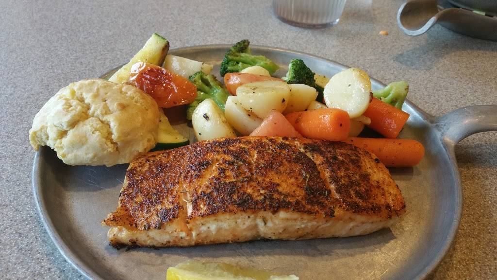 Iron Skillet Restaurant | restaurant | 9787 US Route 40 West, New Paris, OH 45347, USA | 9374378593 OR +1 937-437-8593