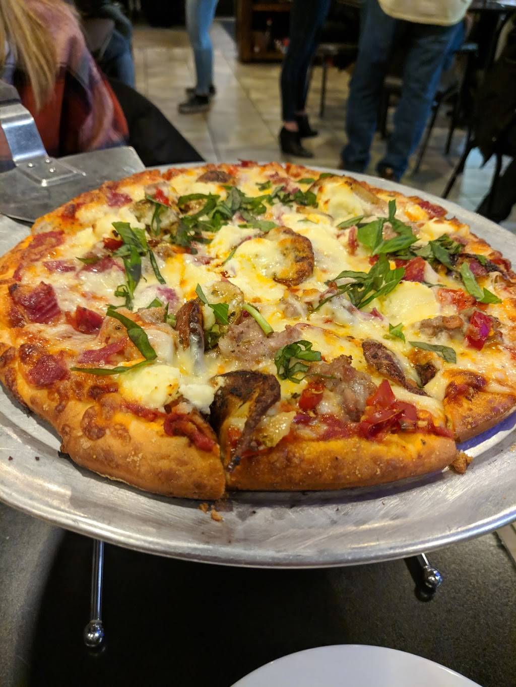 Pizo & Foz Urban Pizza Kitchen | restaurant | 4100 E Bristol St, Elkhart, IN 46514, USA | 5742271337 OR +1 574-227-1337