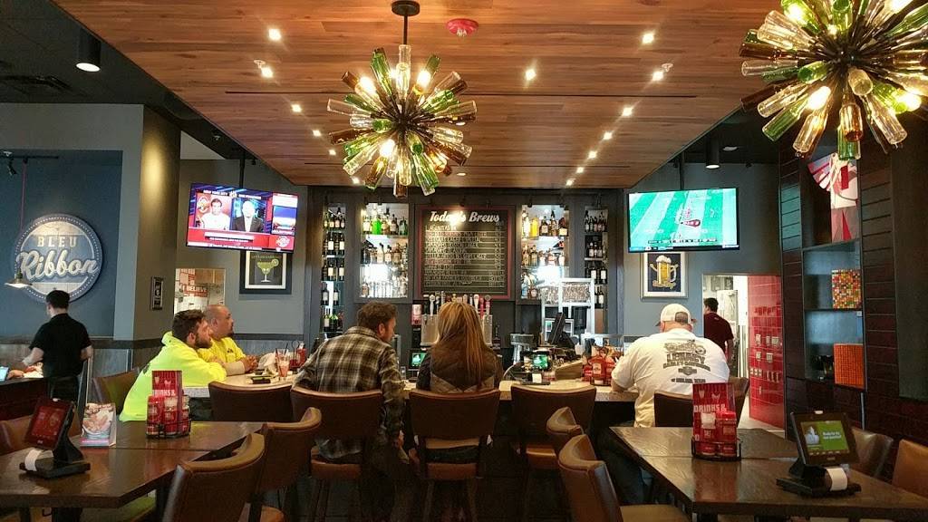 Red Robin Gourmet Burgers and Brews | restaurant | 2021 Prairie Center Pkwy, Brighton, CO 80601, USA | 7202236380 OR +1 720-223-6380