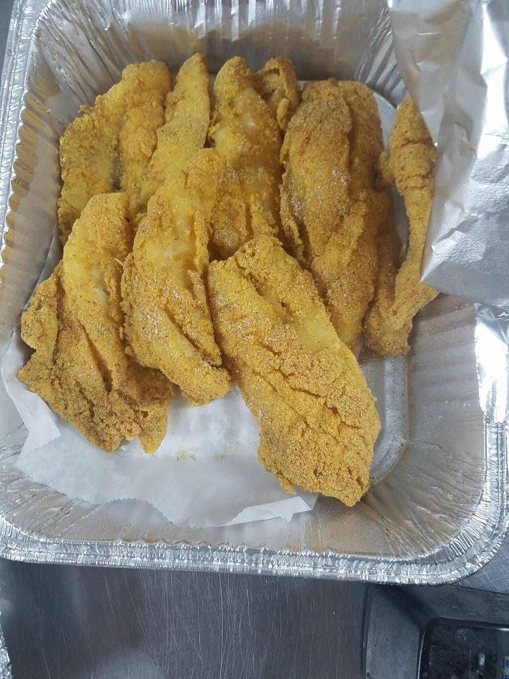 Great Lakes Fish and Chicken | restaurant | 20445 Van Dyke Ave, Detroit, MI 48234, USA | 3133666000 OR +1 313-366-6000