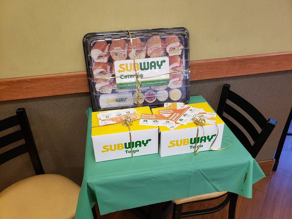 Subway | restaurant | 2850 Johnson Dr, Ventura, CA 93003, USA | 8056421823 OR +1 805-642-1823