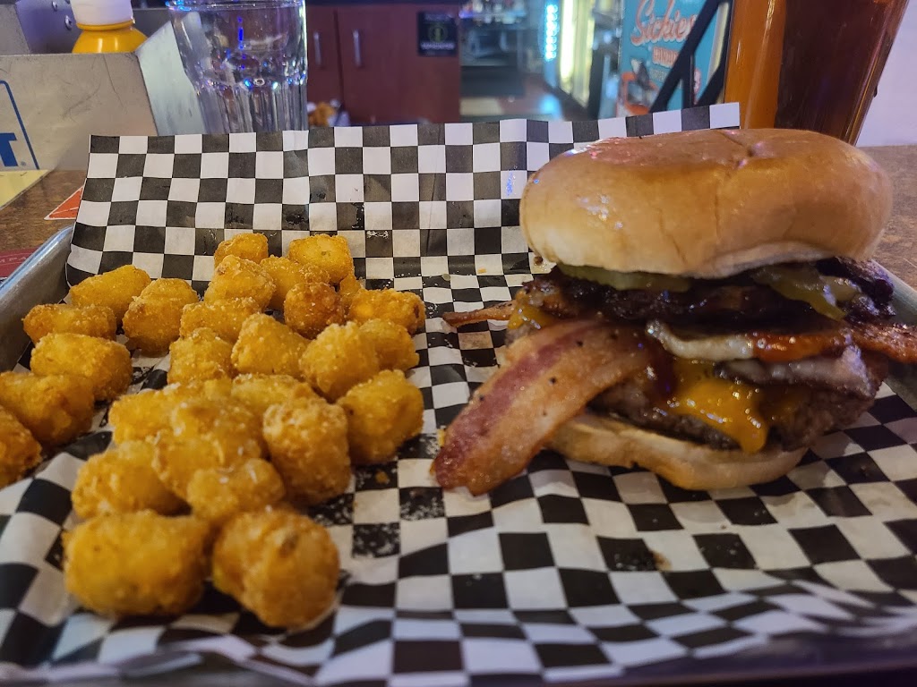 Sickies Garage Burgers & Brews | restaurant | 2616 S Louise Ave, Sioux Falls, SD 57106, USA | 6052717967 OR +1 605-271-7967