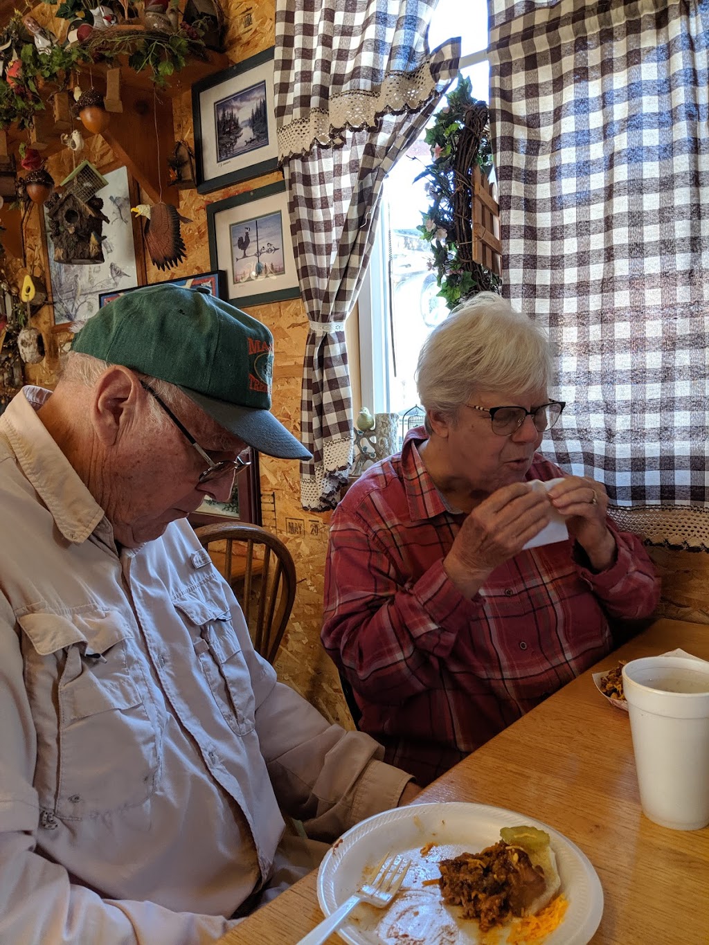 Best Little Dog House | restaurant | 206 S Main St, Creede, CO 81130, USA | 7196583000 OR +1 719-658-3000