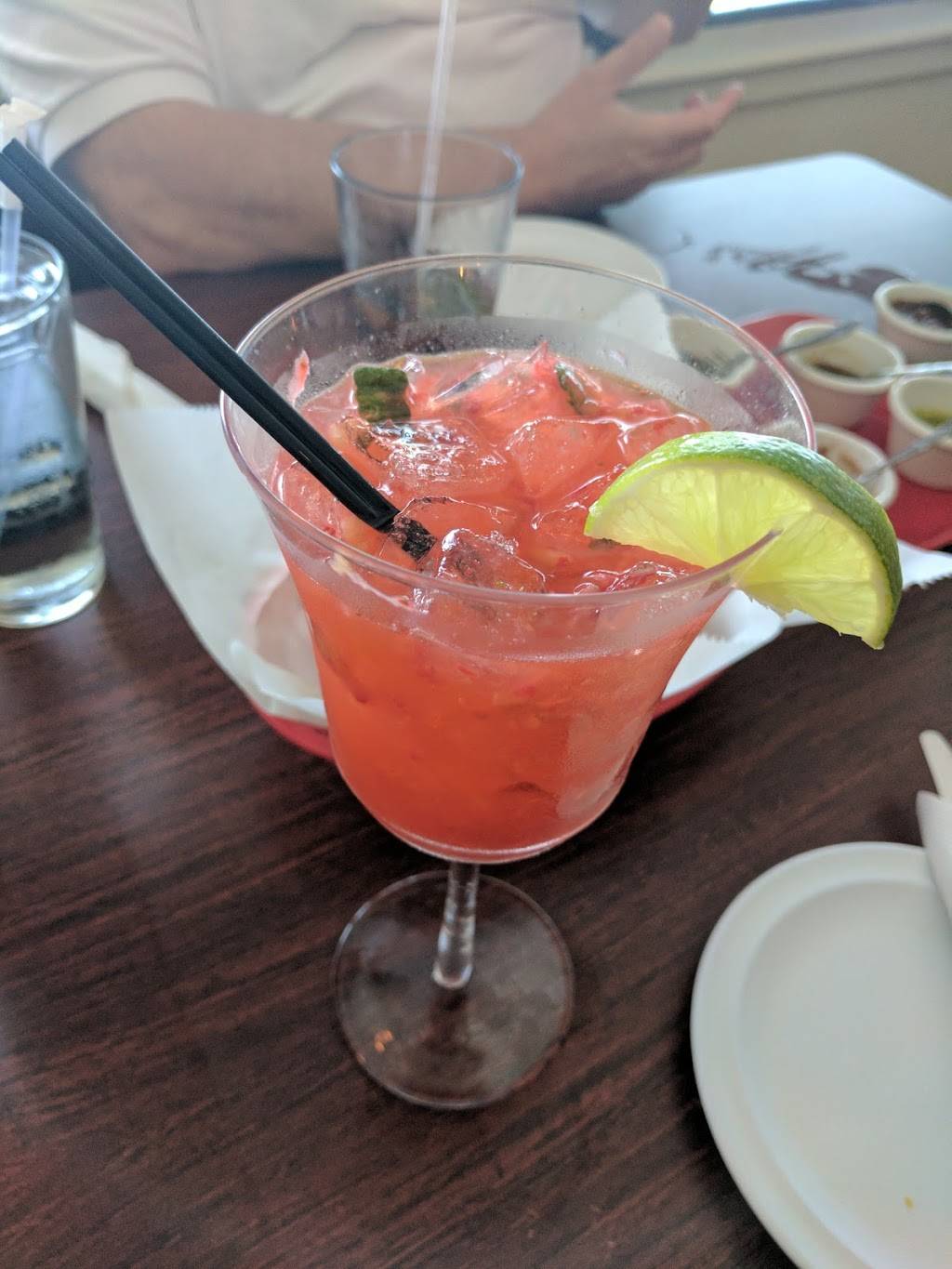 Mixteca | restaurant | 1390 S Eastwood Dr # B, Woodstock, IL 60098, USA | 8153348460 OR +1 815-334-8460