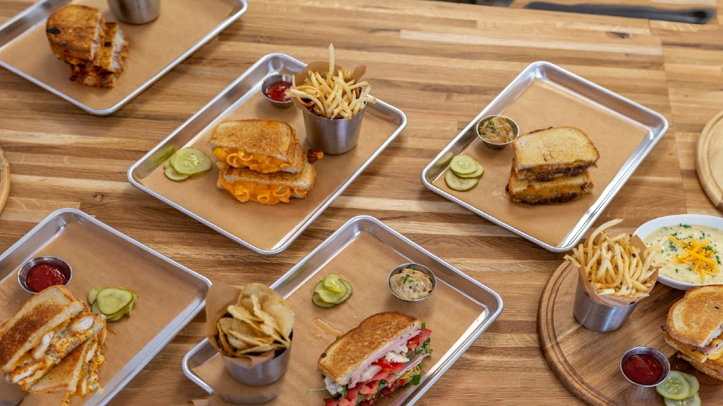 Twisted Cheesery | restaurant | 2795 Davis Blvd, Naples, FL 34104, USA | 2394174466 OR +1 239-417-4466