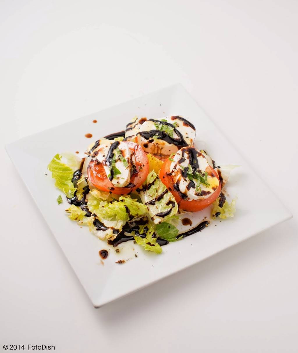 Out Of The Blue | restaurant | 215 Elm St, Somerville, MA 02144, USA | 6177765020 OR +1 617-776-5020