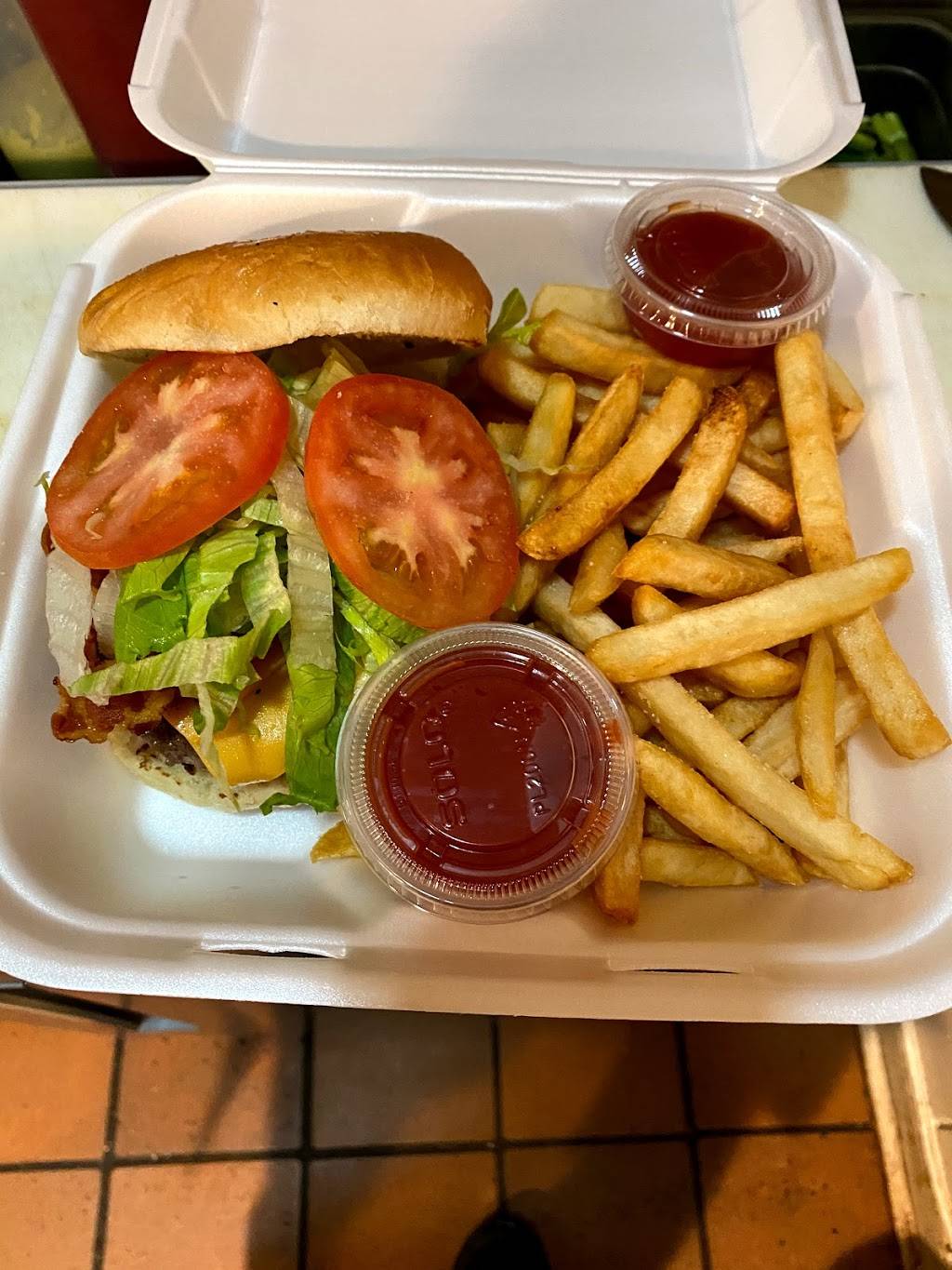 Liam Restaurant | restaurant | 5584 Versailles Rd, Lexington, KY 40510, USA | 5166424581 OR +1 516-642-4581