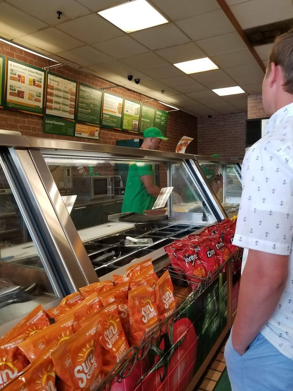 Subway | restaurant | 30979 Five Mile Road, Livonia, MI 48154, USA | 7345226120 OR +1 734-522-6120