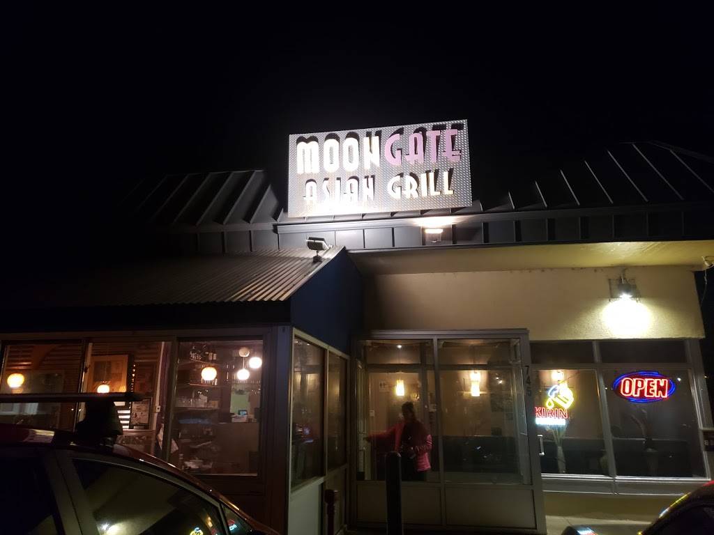 Moon Gate Asian Grill | restaurant | 745 Quebec St, Denver, CO 80220, USA | 3033292921 OR +1 303-329-2921