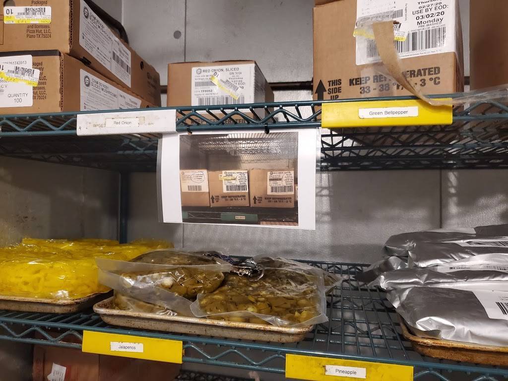 Pizza Hut | meal takeaway | 35055 LA-16 Suite 1A, Denham Springs, LA 70706, USA | 2256653142 OR +1 225-665-3142