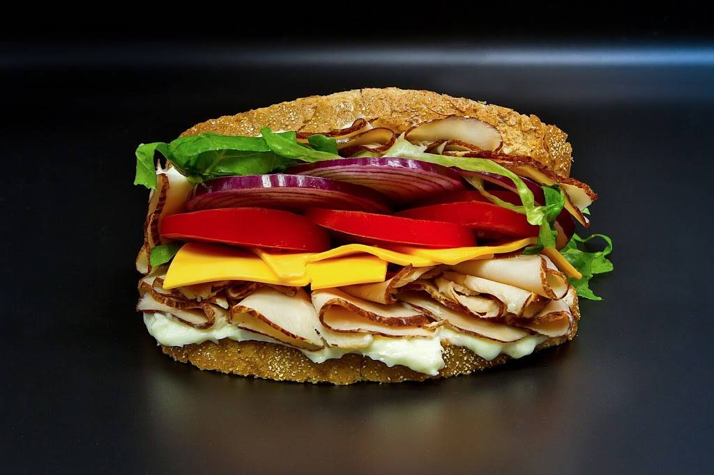 Coachs Epic Gyro | restaurant | 200 Main St # 103B, Huntington Beach, CA 92648, USA | 7145943438 OR +1 714-594-3438