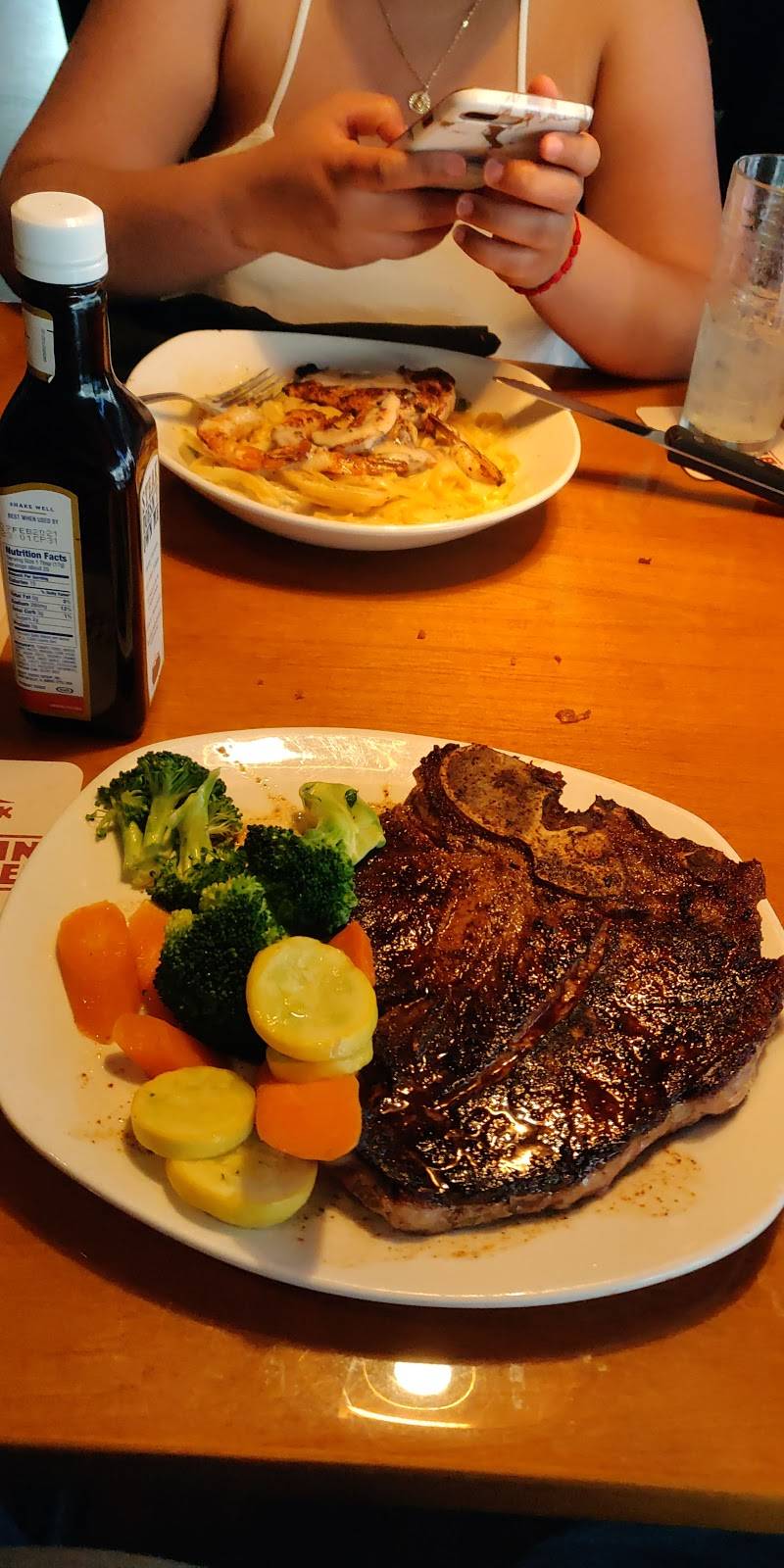 Outback Steakhouse | restaurant | 270 Baychester Ave, Bronx, NY 10475, USA | 7183040483 OR +1 718-304-0483