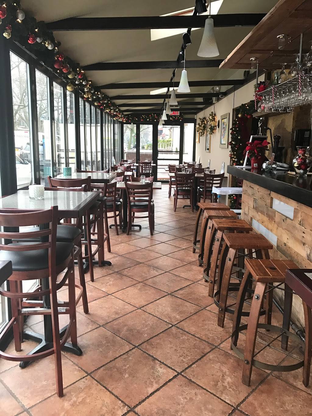 Anthonys Place | restaurant | 2812 Ocean Ave, Brooklyn, NY 11229, USA | 7187438099 OR +1 718-743-8099