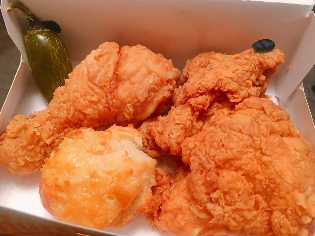 Churchs Chicken | restaurant | 410 9th St NE, Canton, OH 44704, USA | 3304543595 OR +1 330-454-3595
