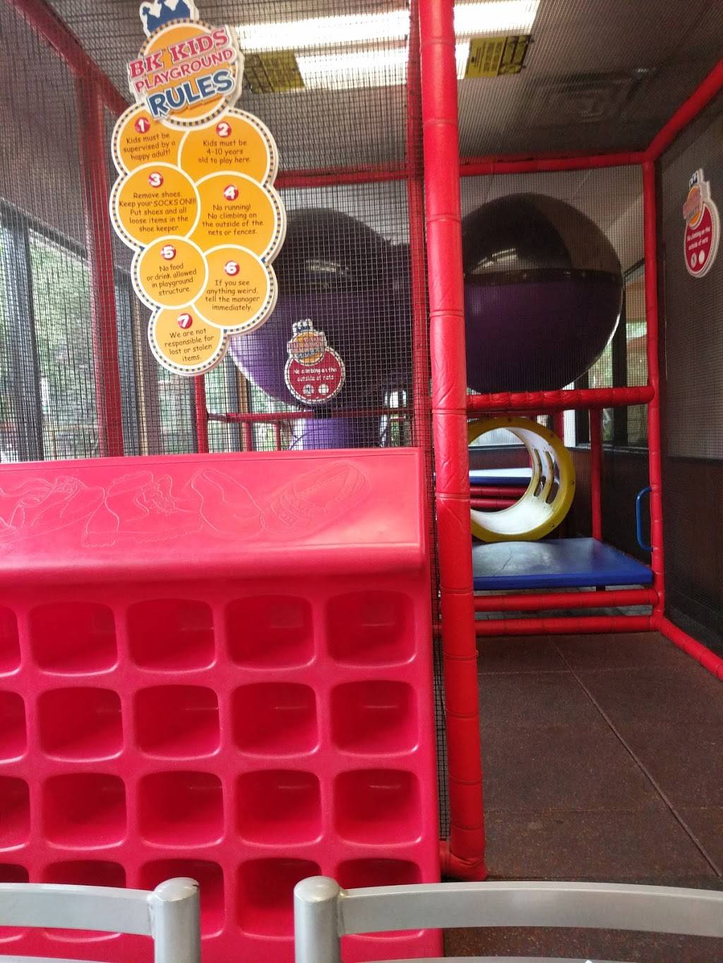 Burger King | restaurant | 2045 S 17th St, Lincoln, NE 68502, USA | 4024767020 OR +1 402-476-7020