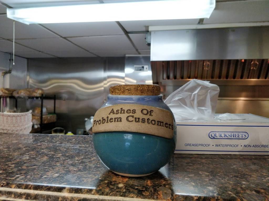 Barrons Country Store | meal takeaway | 429 Lowell St, Andover, MA 01810, USA | 9784674046 OR +1 978-467-4046