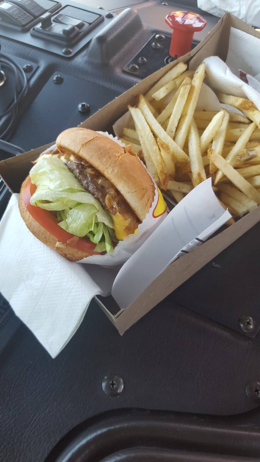 In-N-Out Burger | restaurant | 13651 Roscoe Blvd, Panorama City, CA 91402, USA | 8007861000 OR +1 800-786-1000