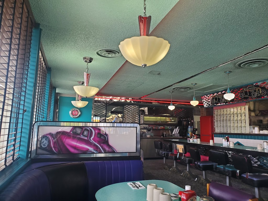 Mels Diner | restaurant | 314 N 1st St, Yakima, WA 98901, USA | 5092485382 OR +1 509-248-5382