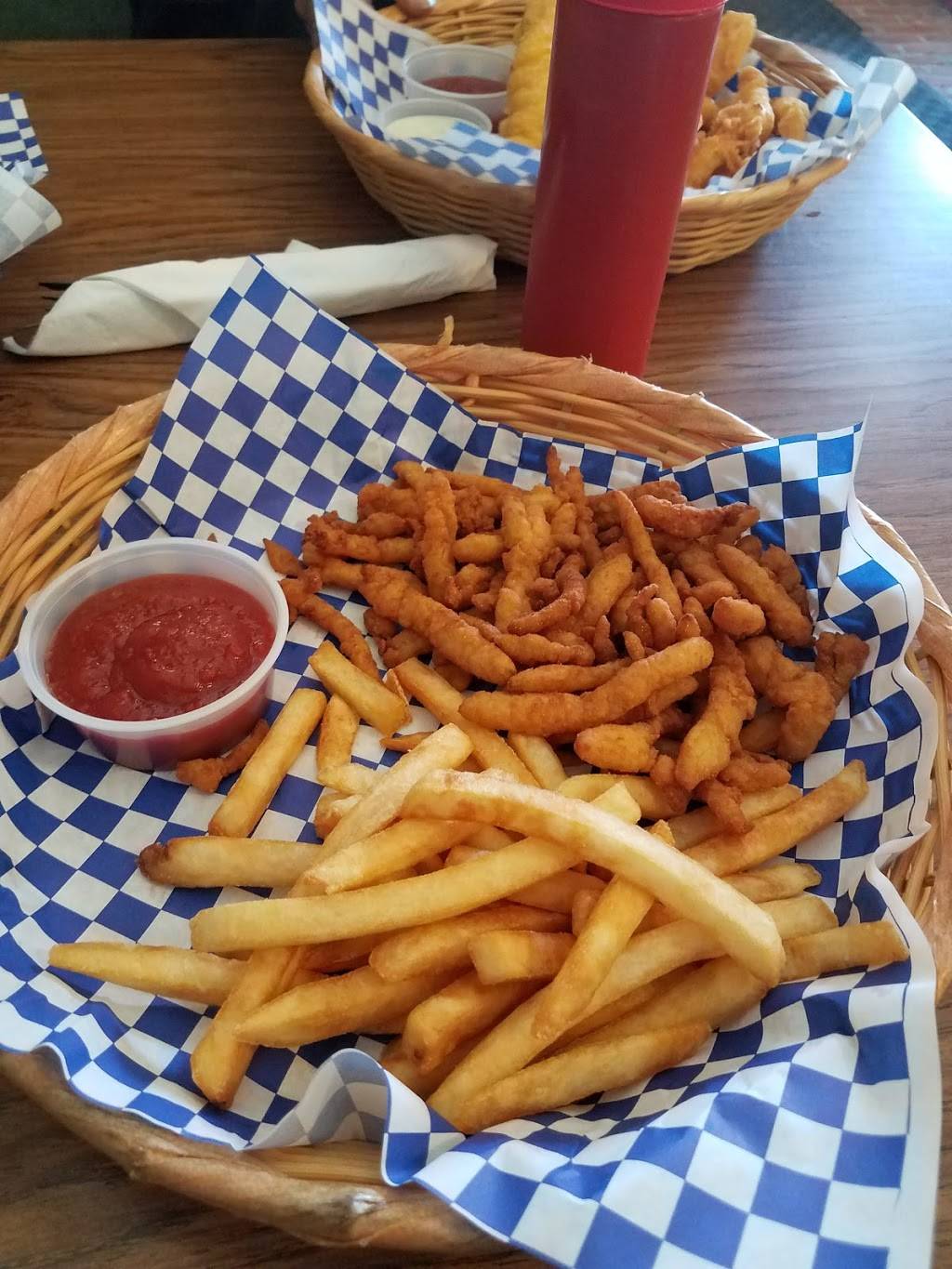 Pelicans Roost Fish & Chips | restaurant | 904 Lincoln Way, Auburn, CA 95603, USA | 5307459566 OR +1 530-745-9566