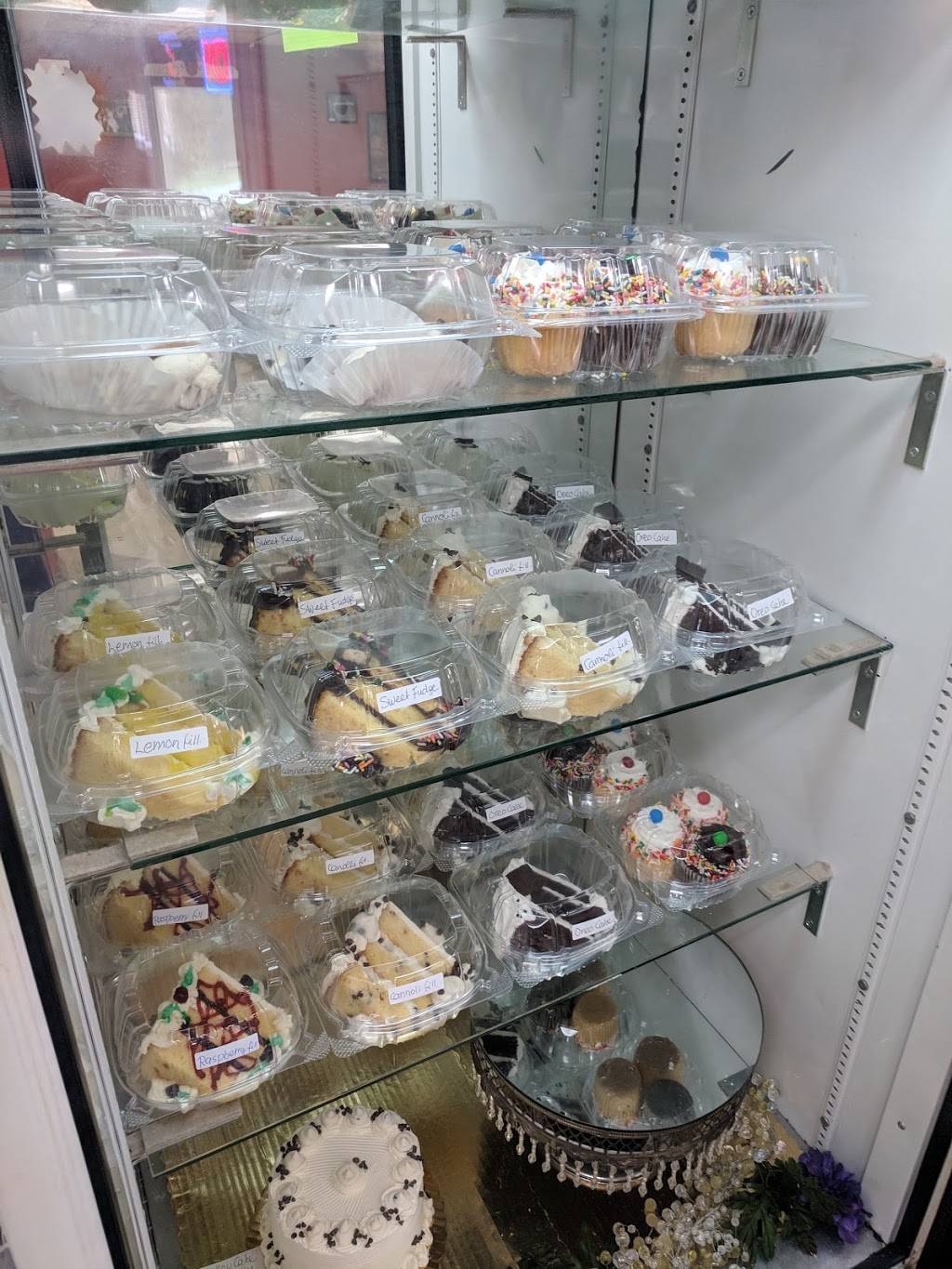 Wayside Market | restaurant | 469 S Old Middletown Rd, Media, PA 19063, USA | 6105669989 OR +1 610-566-9989