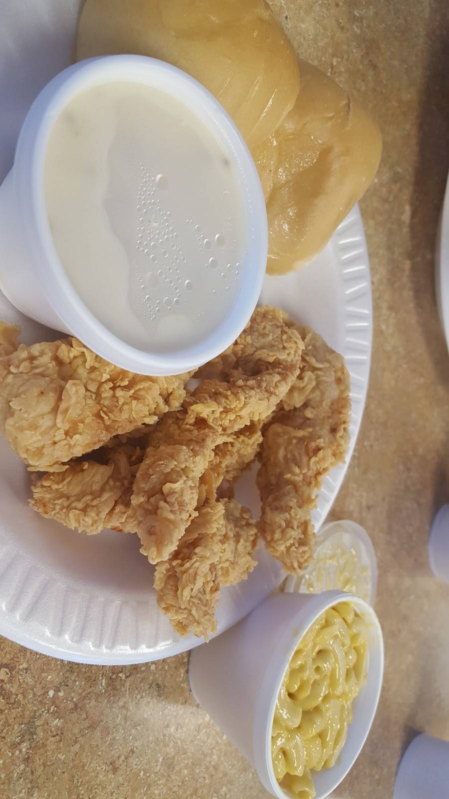 Chicken Express | restaurant | 2702 Gilmer Rd, Longview, TX 75604, USA | 9037592651 OR +1 903-759-2651