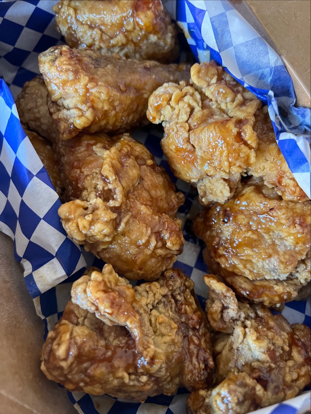 Left Wing | restaurant | 3825 Alton Pkwy, Irvine, CA 92606, USA | 9492658582 OR +1 949-265-8582