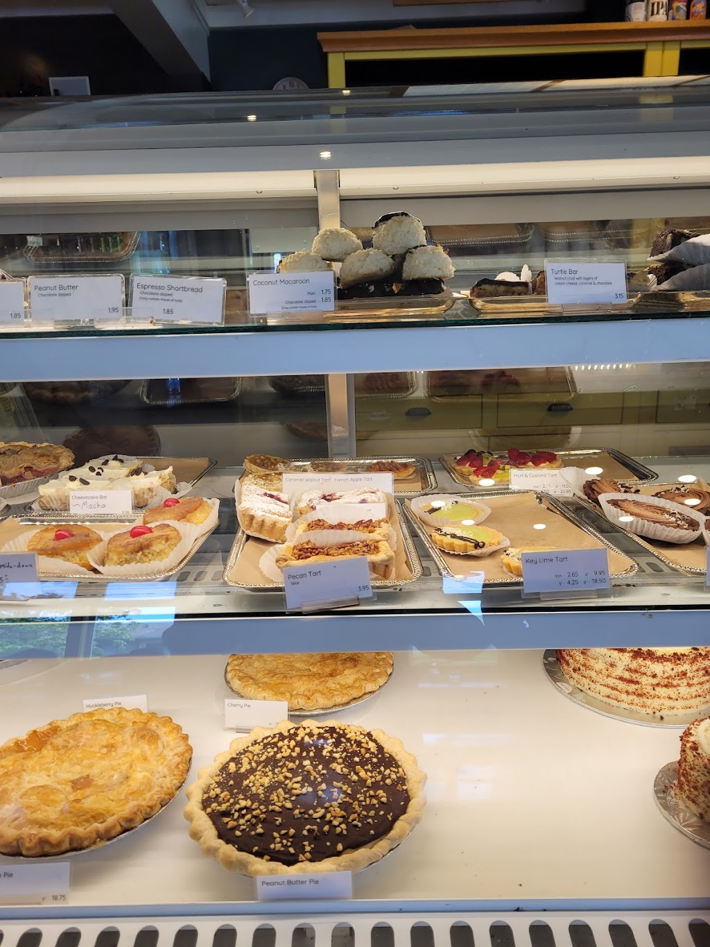 Ramones Bakery & Cafe | restaurant | 2297 Harrison Ave, Eureka, CA 95501, USA | 7074421336 OR +1 707-442-1336