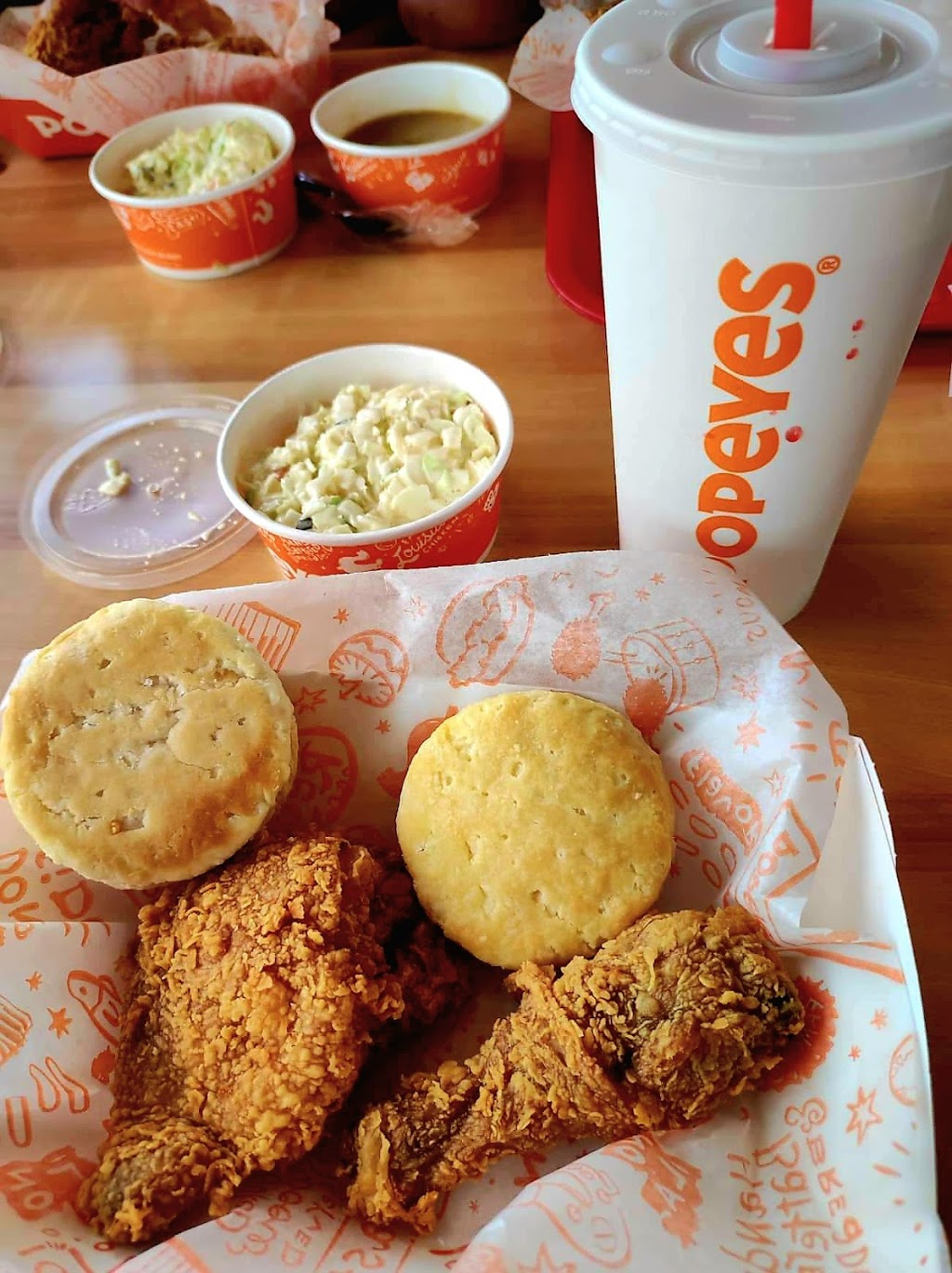 Popeyes Louisiana Kitchen | restaurant | 422 Lewiston Rd, Grovetown, GA 30813, USA | 7063031928 OR +1 706-303-1928