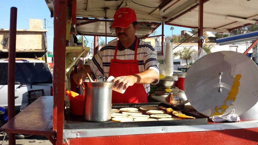 Charlies Birreria | restaurant | Zona Centro, 22800 Ensenada, B.C., Mexico | 016461021433 OR +52 646 102 1433