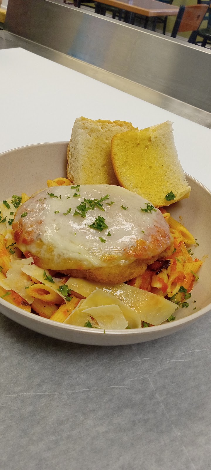 Basil Cafe & Catering | restaurant | 215 E Lexington Ave, High Point, NC 27262, USA | 3363073684 OR +1 336-307-3684