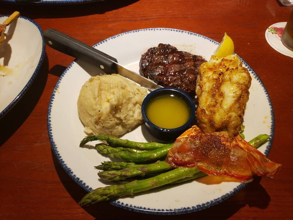 Red Lobster | restaurant | 4573 Commercial Dr, New Hartford, NY 13413, USA | 3157686156 OR +1 315-768-6156