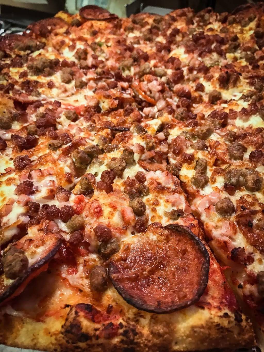 Pizza 77 | restaurant | 19181 Centre St, Mount Albert, ON L0G 1M0, Canada | 9054737700 OR +1 905-473-7700