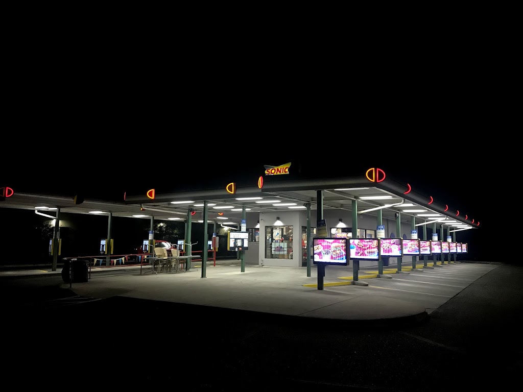 Sonic Drive-In | restaurant | 3800 N 1st Ave, Tucson, AZ 85719, USA | 5208884769 OR +1 520-888-4769