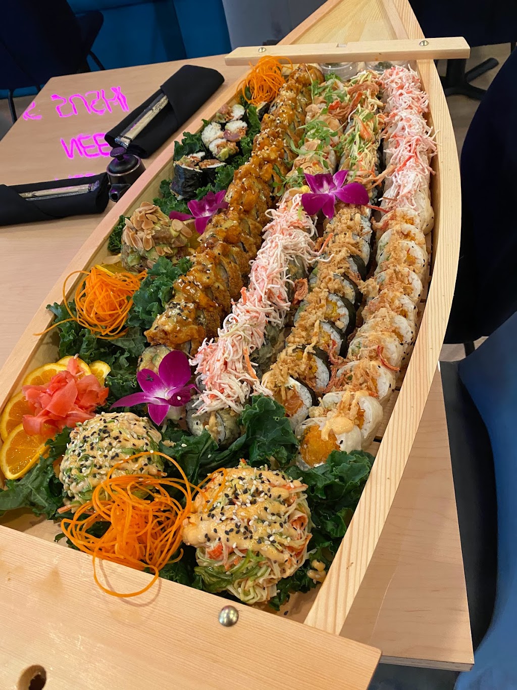 Temaki Sushi Food Truck | restaurant | 8234 NW South River Dr, Medley, FL 33166, USA | 7868181397 OR +1 786-818-1397