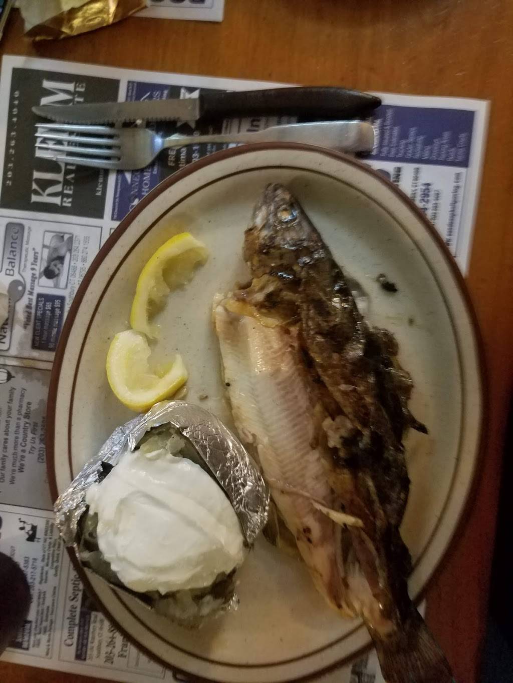 Charcoal Chef | restaurant | 670 Main St N, Woodbury, CT 06798, USA | 2032632538 OR +1 203-263-2538