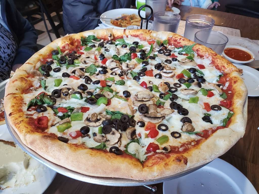 Napolis | restaurant | 110 W Ennis Ave, Ennis, TX 75119, USA | 9728758003 OR +1 972-875-8003