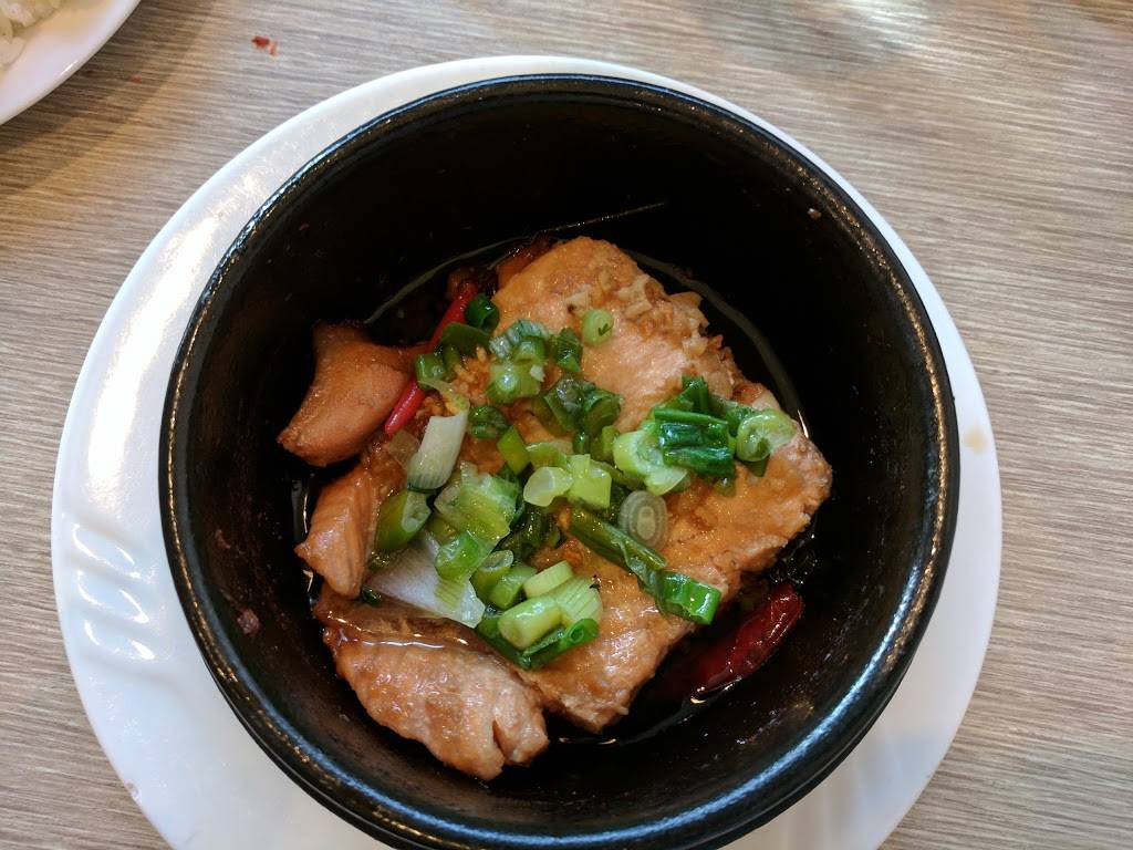 Hai Yen Restaurant | restaurant | 1055 W Argyle St # 1, Chicago, IL 60640, USA | 7735614077 OR +1 773-561-4077