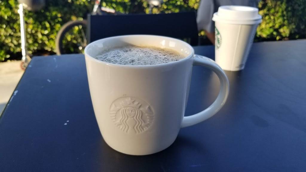 Starbucks | cafe | 1081 W Manning Ave, Reedley, CA 93654, USA | 5596371740 OR +1 559-637-1740