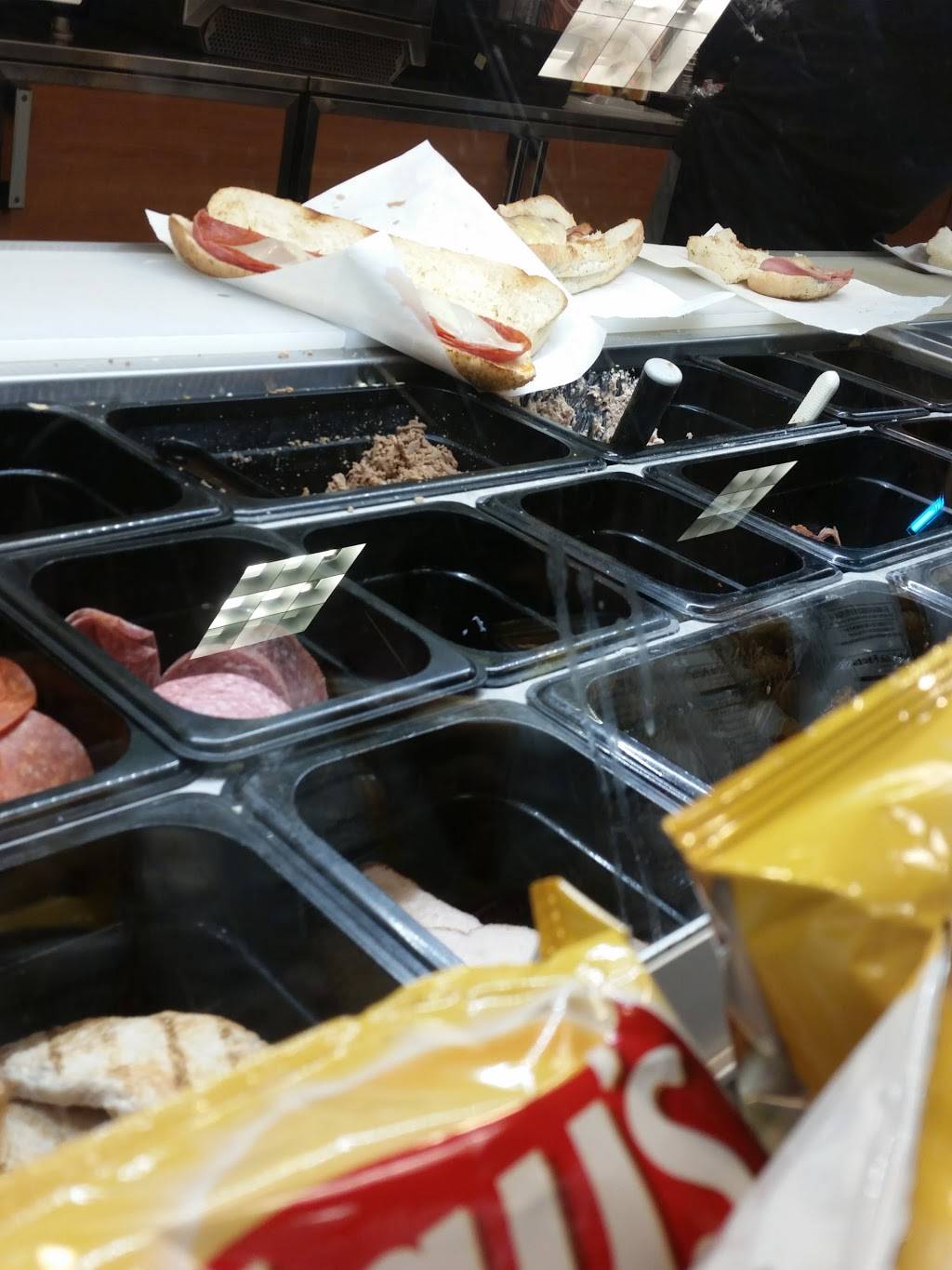 Subway | restaurant | 2775 W Thomas Rd #101, Phoenix, AZ 85017, USA | 6022697037 OR +1 602-269-7037