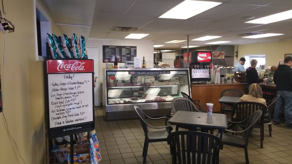 Hugits Steaks & Things | meal takeaway | 7 Mechanic St, Cape May Court House, NJ 08210, USA | 6094652323 OR +1 609-465-2323