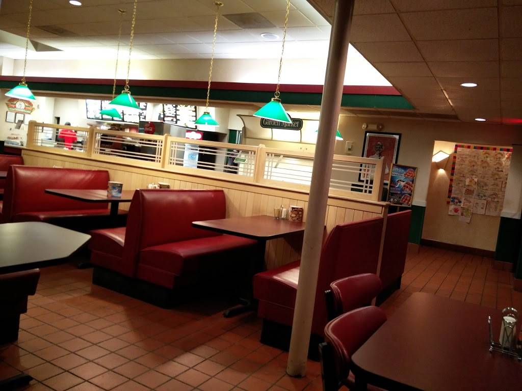 Rocky Rococo Pizza and Pasta | restaurant | 11319 W Bluemound Rd, Wauwatosa, WI 53226, USA | 4147714222 OR +1 414-771-4222