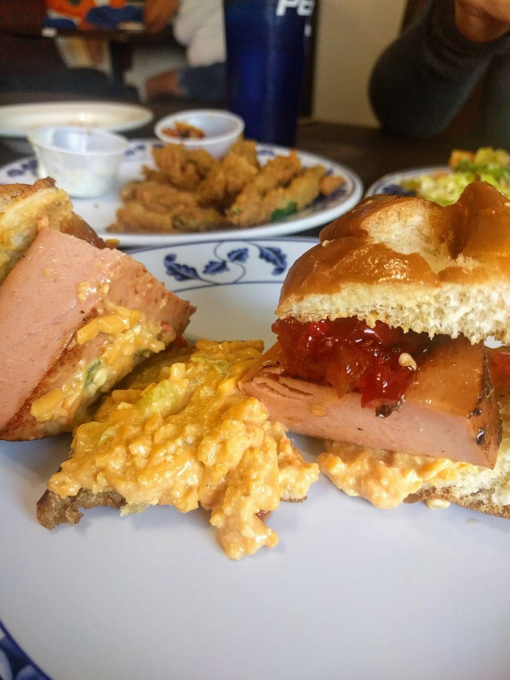 Halftime Pizza & Grille | restaurant | 2509 W Emory Rd, Powell, TN 37849, USA | 8659474253 OR +1 865-947-4253