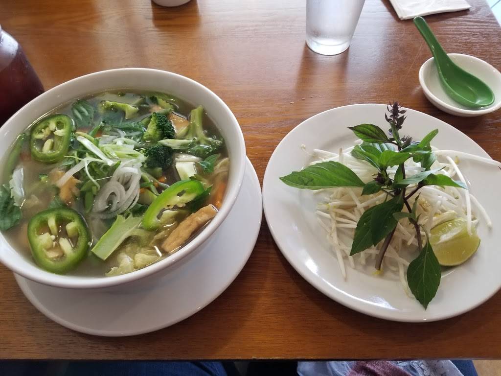 Binh Minh Quan | restaurant | 338 12th St, Oakland, CA 94607, USA | 5108938136 OR +1 510-893-8136