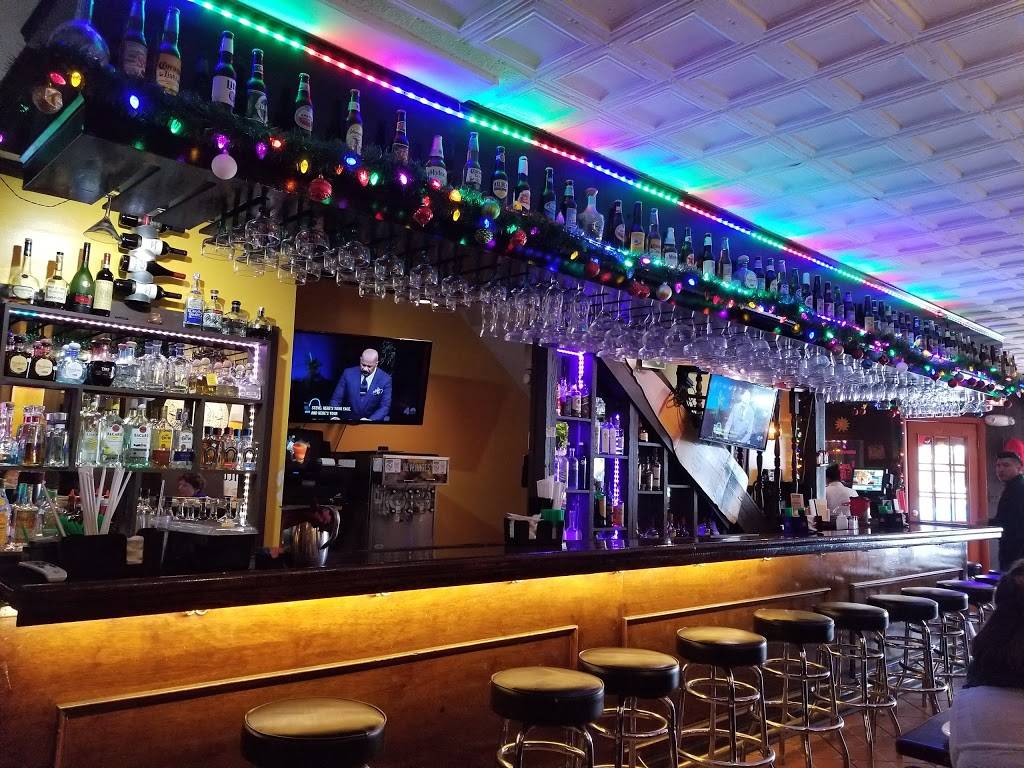 Los Cuates Restaurant | restaurant | 1116 King St, Alexandria, VA 22314, USA | 7035482918 OR +1 703-548-2918