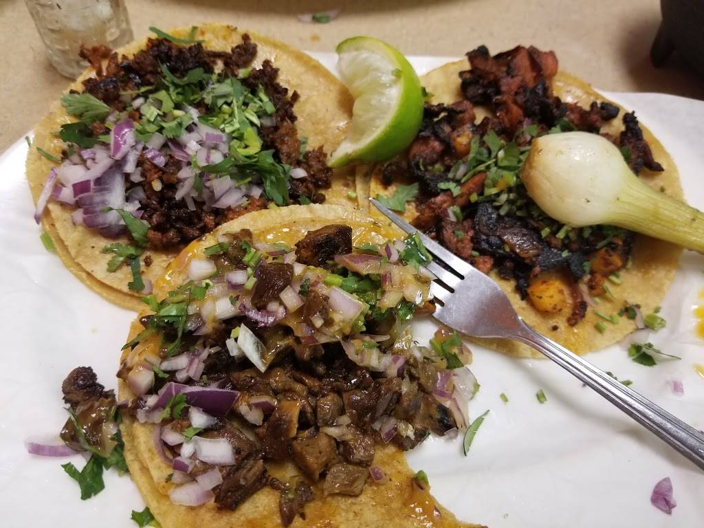 Taqueria El Dorado | restaurant | 3209 W Lawrence Ave, Chicago, IL 60625, USA | 8722085351 OR +1 872-208-5351