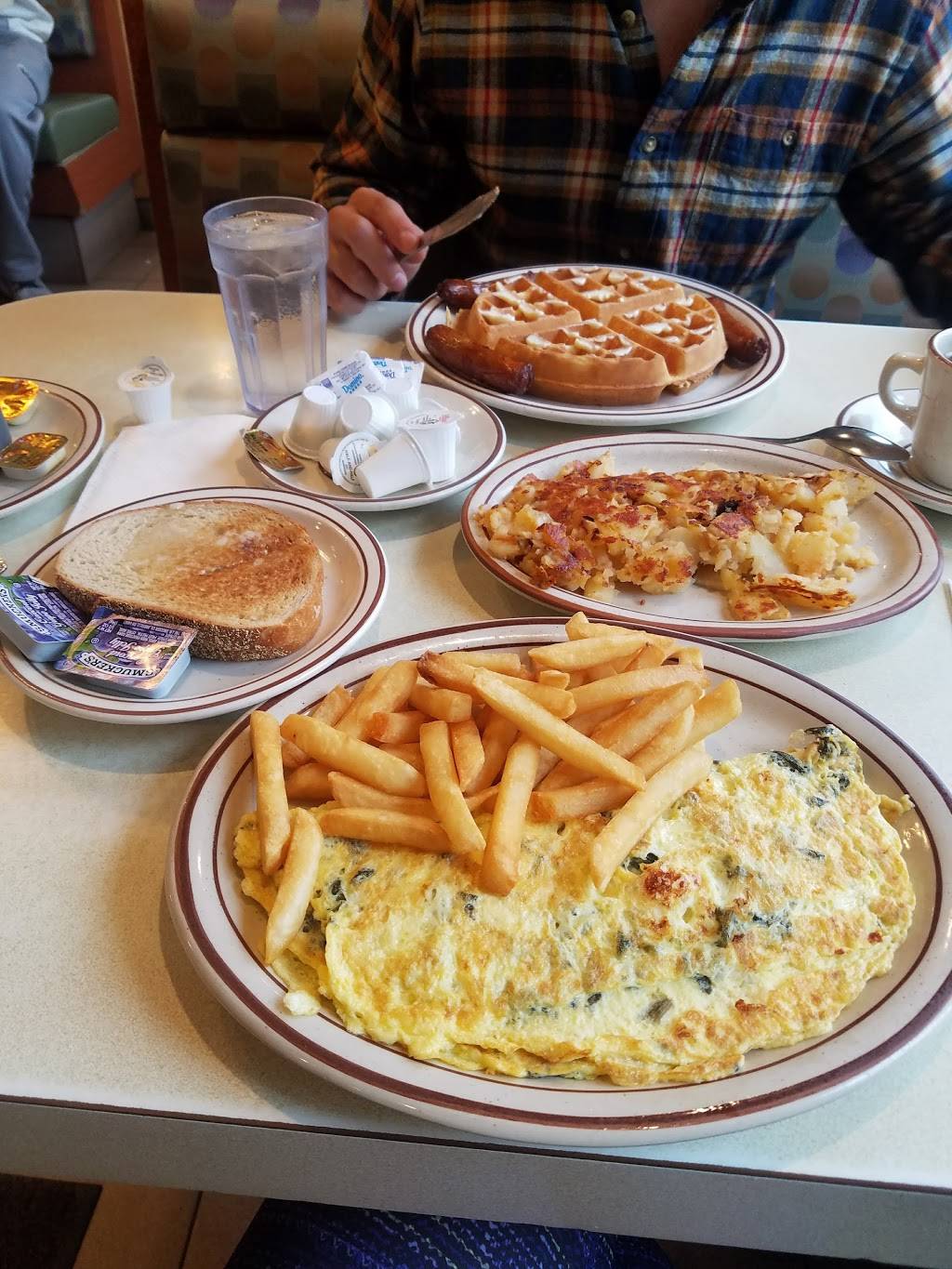 Tremont Diner | restaurant | 3007 E Tremont Ave, Bronx, NY 10461, USA | 7188243250 OR +1 718-824-3250